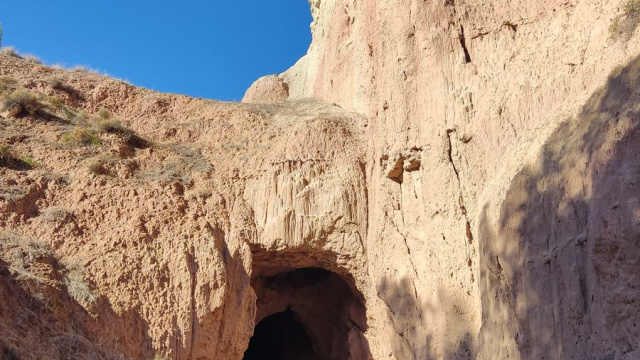 Cueva en la Rambla de Doblas