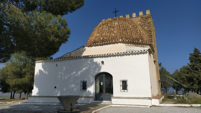 Torre Alabi y Ermita Virgen de la Cabeza